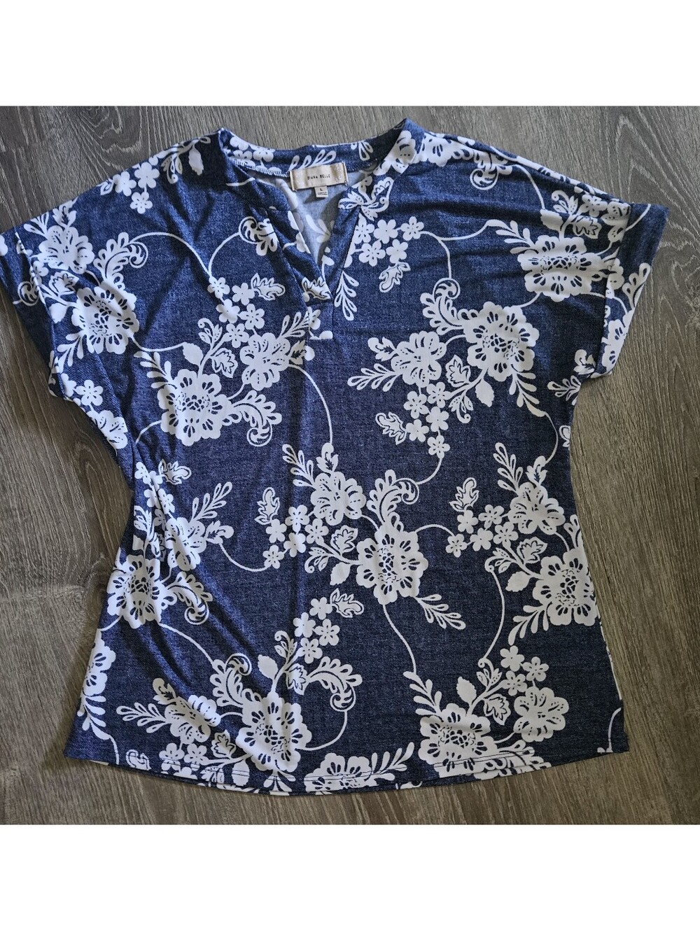 Diana Belle Blue Floral Split V-Neck Short Sleeve Top Blouse Large